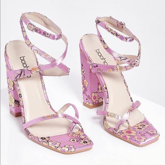 PRINT STRAPPY HEELS - Picture 2 of 6